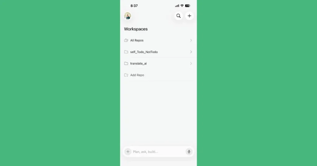 スマートフォンアプリ内で、複数のワークスペースやリポジトリがリスト表示された画面。